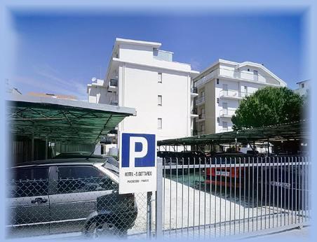Hotel San Gottardo Riccione Eksteriør billede