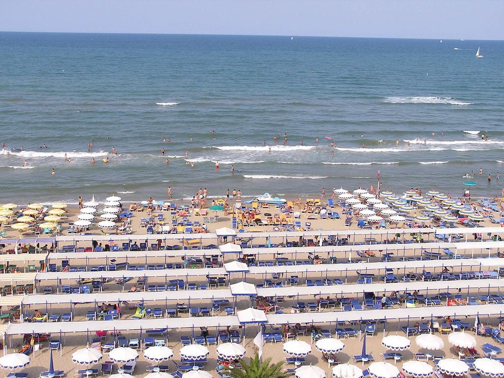 Hotel San Gottardo Riccione Eksteriør billede